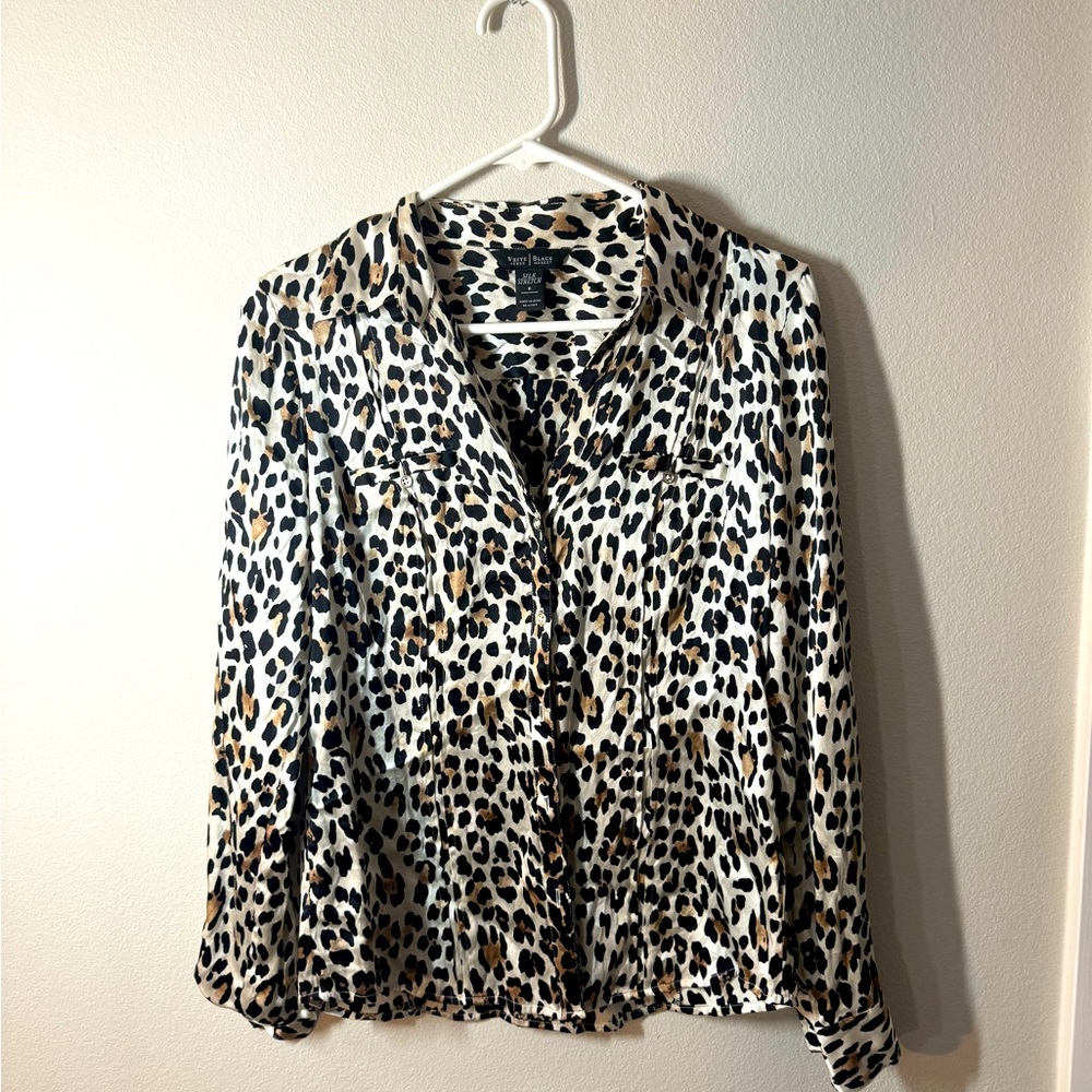 Women’s Size 6 White House Black Market top